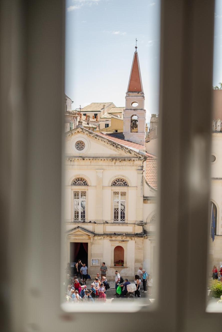 "San Giacomo Square Apt." In The Heart Of Old Town Corfu  ภายนอก รูปภาพ